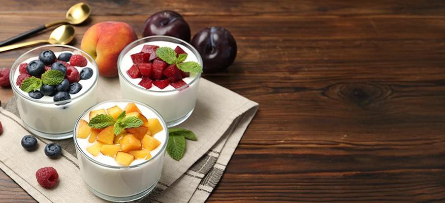 Greek Yogurt vs Plain Yogurt: Health & Probiotic Benefits