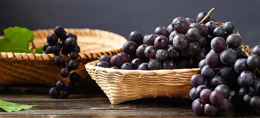 black grapes benefits for skin